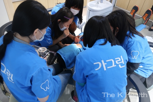 동아제약은 2014년부터 키자니아 서울에 가그린 치과를 열어 직업체험 활동을 실시했다. 2016년에는 키자니아 부산에도 가그린 치과를 열어 더욱더 많은 어린이들에게 직업체험 기회를 제공하고 있다.(사진제공 : 동아제약)